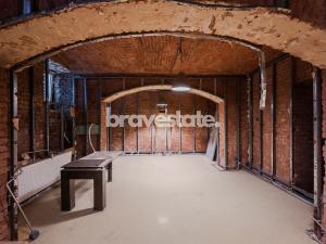 Prodej komerční, Praha - Karlín, Pernerova, 335 m2