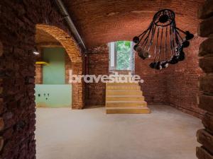 Prodej komerční, Praha - Karlín, Pernerova, 335 m2