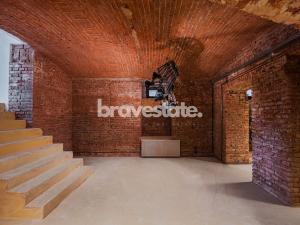 Prodej komerční, Praha - Karlín, Pernerova, 335 m2