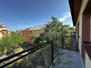 Pronájem bytu 2+1, Praha - Karlín, Pernerova, 79 m2