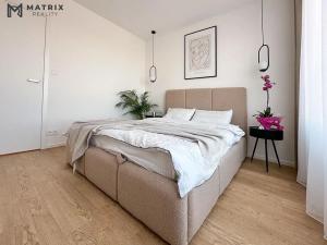 Pronájem bytu 2+kk, Praha - Stodůlky, Hábova, 85 m2