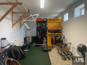 Pronájem obchodního prostoru, Hluk, Hlavní, 180 m2