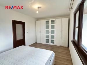 Pronájem rodinného domu, Králův Dvůr, Větrná, 80 m2