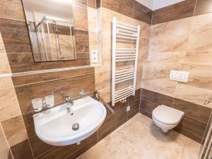 Pronájem bytu 2+kk, Praha - Hlubočepy, Fabiánové, 48 m2
