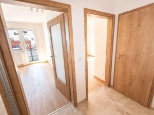 Pronájem bytu 2+kk, Praha - Hlubočepy, Fabiánové, 48 m2