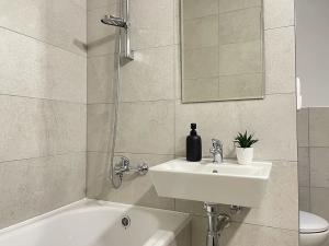 Pronájem bytu 1+1, Litvínov, Školní, 35 m2