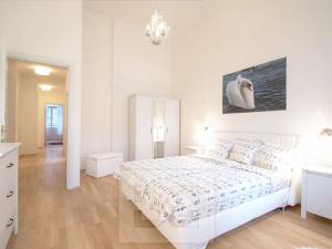 Pronájem bytu 3+1, Praha - Vinohrady, Mánesova, 111 m2