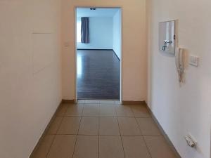 Pronájem bytu 1+kk, Velký Osek, U hřiště, 39 m2