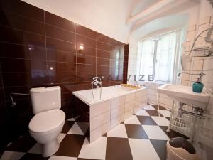 Prodej vícegeneračního domu, Nové Hrady, 880 m2