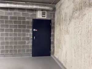 Pronájem - jiné, Praha - Karlín, Křižíkova, 7 m2