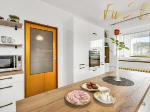 Prodej rodinného domu, Vrhaveč - Neznašovy, 253 m2