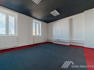 Pronájem kanceláře, Otrokovice, Dr. E. Beneše, 131 m2