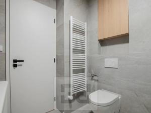 Pronájem bytu 2+kk, Praha - Libeň, Na Okrouhlíku, 52 m2