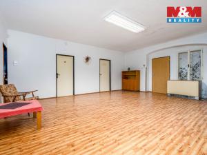 Prodej kanceláře, Oskořínek, Družstevní, 850 m2