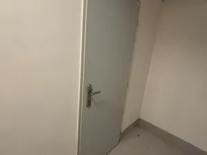 Pronájem garážového stání, Praha - Hostivař, Athénská, 20 m2