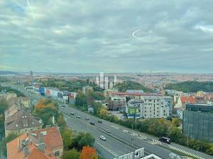 Pronájem kanceláře, Praha - Michle, Vyskočilova, 406 m2