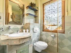 Prodej rodinného domu, Ostrov, 210 m2