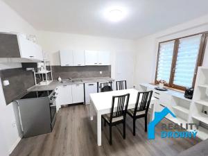 Pronájem bytu 3+kk, Děčín, Na Pěšině, 66 m2