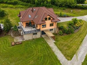 Prodej rodinného domu, Buš, 271 m2