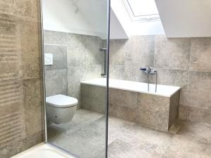 Prodej rodinného domu, Stříbrná Skalice, osada Na Hradcích, 158 m2