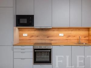 Pronájem bytu 1+kk, Praha - Košíře, Fabiánové, 31 m2