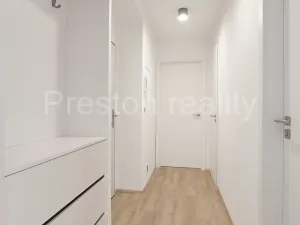 Pronájem bytu 2+kk, Praha - Vršovice, Arménská, 51 m2