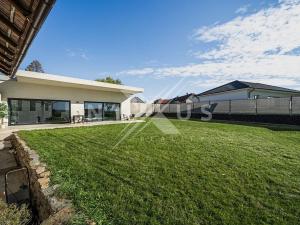 Prodej rodinného domu, Krakovany, 163 m2