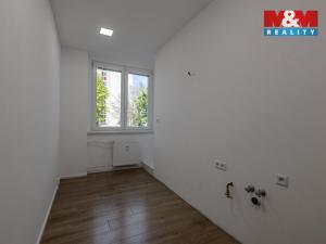 Prodej bytu 3+1, Klatovy - Klatovy III, Pod Hůrkou, 66 m2