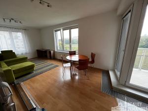 Pronájem bytu 2+kk, Praha - Záběhlice, Mattioliho, 69 m2