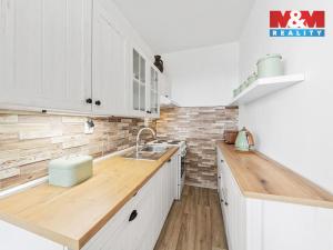 Prodej bytu 1+kk, Chlumec, Vyklická, 35 m2