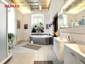 Prodej rodinného domu, Včelákov, 358 m2