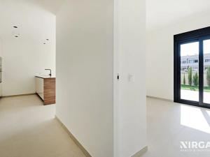 Prodej bytu 2+kk, Torrevieja, Španělsko, 67 m2