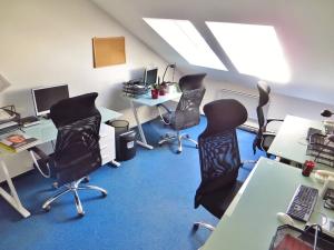 Pronájem kanceláře, Praha - Holešovice, Komunardů, 100 m2