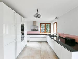 Pronájem vily, Choteč, 190 m2