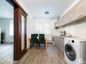 Prodej bytu 2+1, Pardubice - Zelené Předměstí, Pichlova, 52 m2