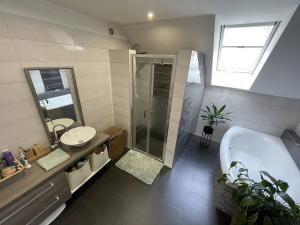 Prodej rodinného domu, Šardice, 300 m2