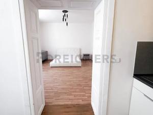 Pronájem bytu 2+kk, Praha - Smíchov, Staropramenná, 50 m2