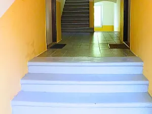 Pronájem bytu 1+1, Ústí nad Labem, Koněvova, 40 m2