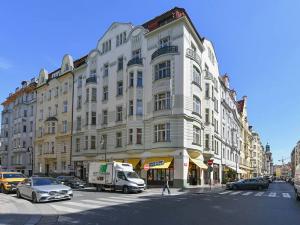 Prodej atypického bytu, Praha, Valentinská, 108 m2