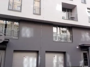 Pronájem garážového stání, Brno, Cihlářská, 18 m2