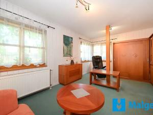 Prodej rodinného domu, Chrášťany, V Zahradách, 213 m2