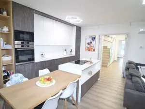 Prodej rodinného domu, Vestec, Vrbová, 153 m2