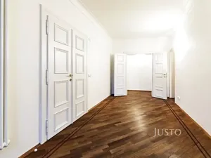 Pronájem bytu 4+1, Praha, Vlašská, 170 m2