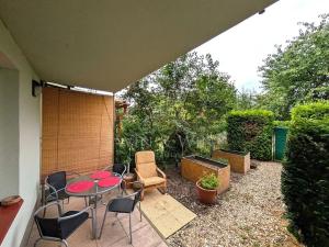 Pronájem bytu 1+kk, Praha - Běchovice, Českobrodská, 83 m2