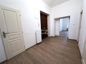 Pronájem bytu 3+1, Praha - Malá Strana, Plaská, 91 m2