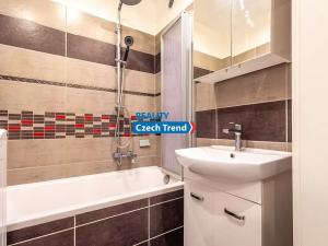 Pronájem bytu 3+1, Olomouc, Kmochova, 73 m2