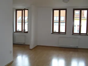 Pronájem bytu 2+1, Praha - Bubeneč, Šmeralova, 61 m2