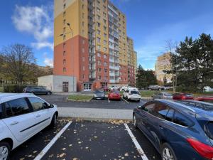 Prodej bytu 2+1, Chomutov, Holešická, 63 m2