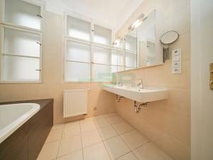 Pronájem bytu 4+kk, Praha - Vinohrady, 104 m2