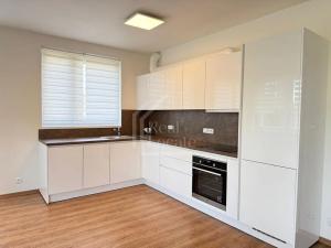 Pronájem bytu 2+kk, Praha - Vysočany, Pod Harfou, 64 m2